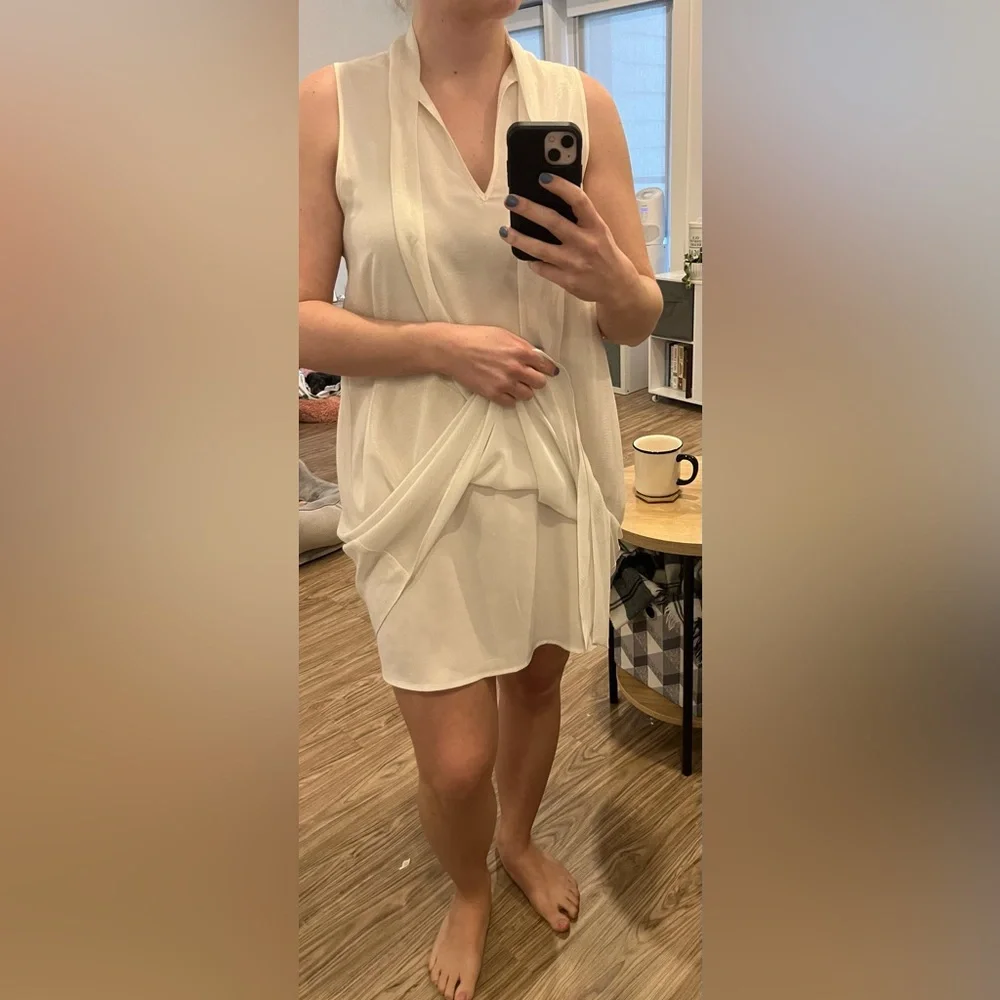 BCBG Shift Dress 🤍 - Picture 5 of 16